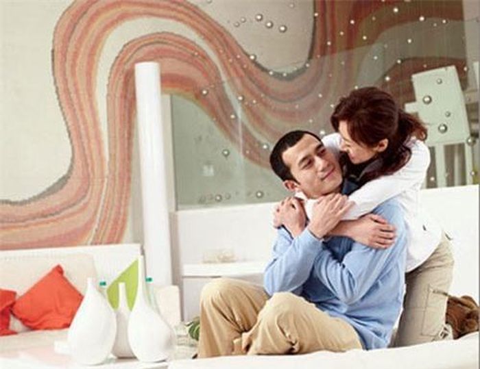 “Vâng, em về đây. Anh ấy mà không hối lỗi là em mặc kệ, mẹ con em sống với nhau cũng được”. (ảnh minh họa)