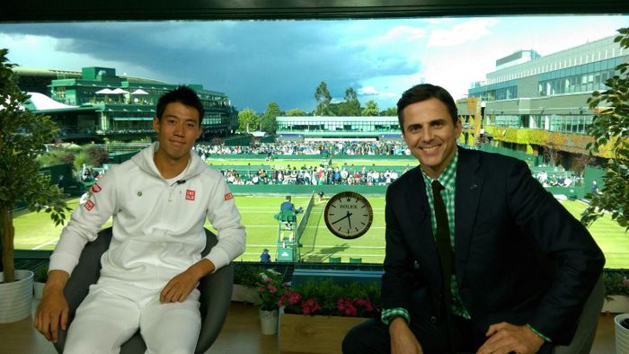  BLV Jadon de La Pena trong cuộc phỏng vấn với ngôi sao Kei Nishikori. 
