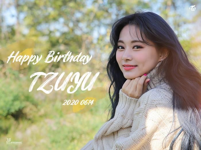 Poster mừng sinh nhật Tzuyu của JYP.