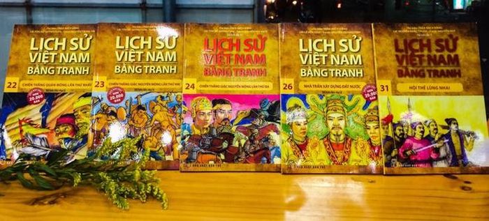  Bộ sách Lịch sử Việt Nam bằng tranh phản ánh lại con người và đất nước Việt Nam theo đúng tiến trình lịch sử. Ảnh: NXB Trẻ Măng Non. 