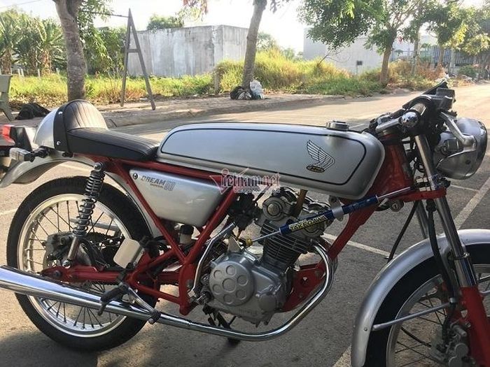 Tổng thể thiết kế xe Honda Dream 50 cổ đời 1997