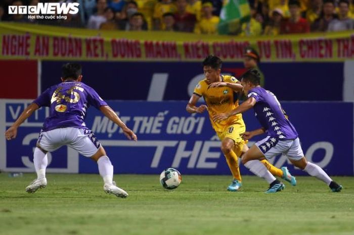 SLNA đang gây nhiều khó khăn cho Hà Nội FC. (Ảnh: Ngọc Anh)