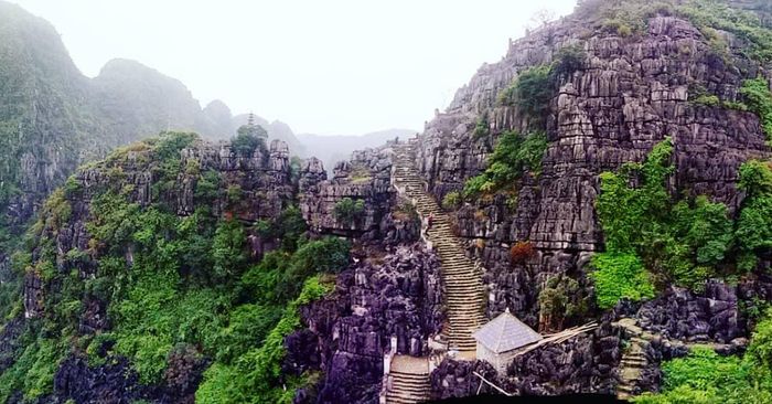 Vẻ đẹp hùng vĩ của Hang Múa