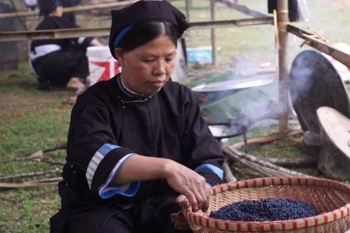  Món xôi được phụ nữ Cao Bằng chế biến. Ảnh: Du lịch Cao Bằng. 