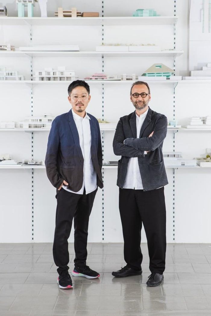 Kiến trúc sư Kenichi Teramoto và Wael Al Awar. Ảnh: National Pavilion UAE