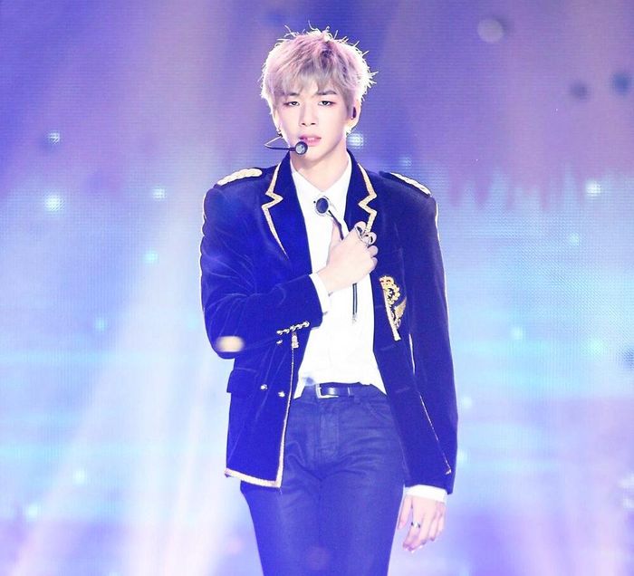  Sự xuất hiện của Wanna One tạo nên cơn “địa chấn” tại Kpop. Hàng loạt kỷ lục được Daniel và các thành viên xác lập chỉ sau vài tháng ra mắt. Cá nhân Daniel cũng trở nên nổi tiếng nhanh chóng. Năm 2017, Daniel được tạp chí danh tiếng CeCi bình chọn là nhân vật có sức ảnh hưởng lớn thứ 2 tại xứ kim chi. 