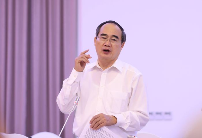 Bí thư Thành ủy TPHCM Nguyễn Thiện Nhân phát biểu tại Hội nghị. Ảnh: QUANG PHÚC