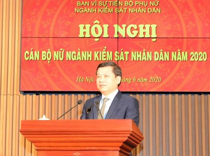  Đồng chí Lê Minh Trí, Viện trưởng VKSND tối cao phát biểu tại hội nghị.