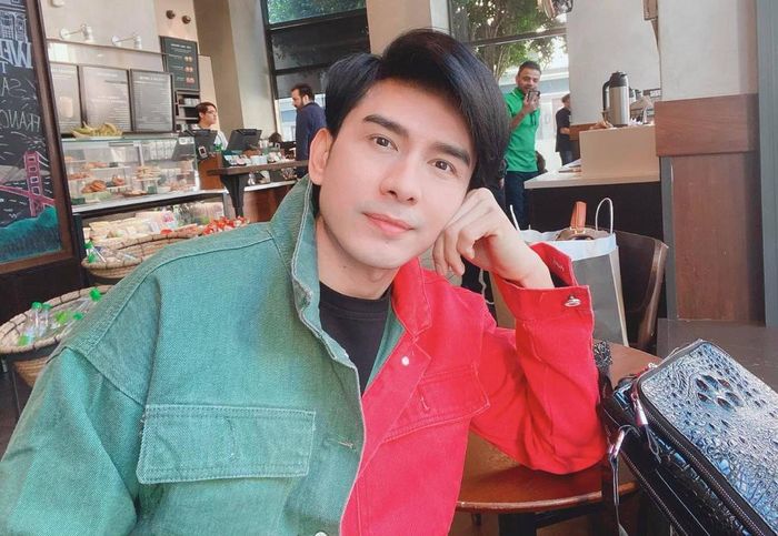  Thời điểm đó, anh cũng là đôi song ca ăn ý và thành công với Cẩm Ly. Cuối năm 2000, anh tổ chức live show đầu tiên trong sự nghiệp mang tên Cảm ơn cuộc đời với sự tham gia của 10.000 khán giả ở TP.HCM. Sau đó live show tiếp tục được tổ chức ở nhiều địa điểm khác nhau. 