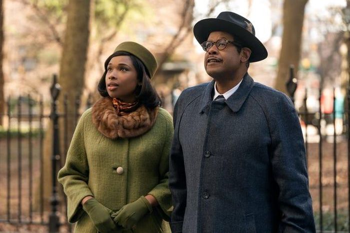 Aretha Franklin (Jennifer Hudson) và cha (Forest Whitaker) trong phim “Respect”