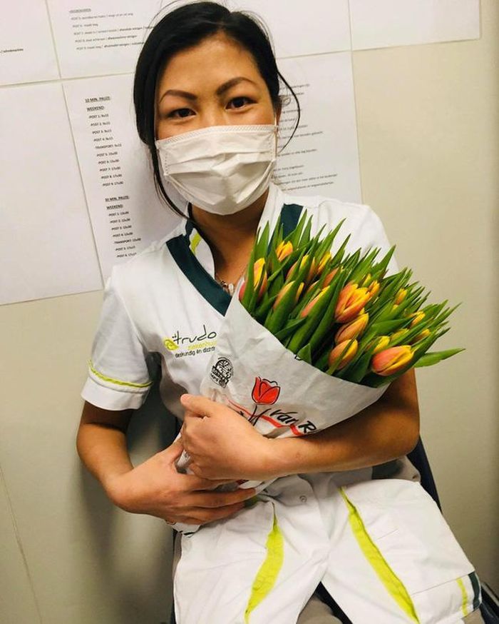 Hiện Mai đang làm y tá tại một bệnh viện.