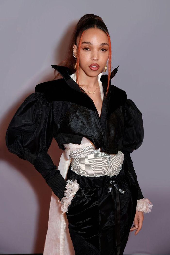 FKA Twigs trung thành với stylist Matthew Josephs