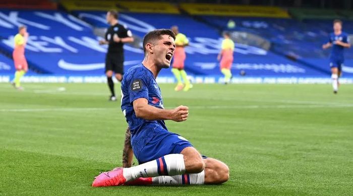 Christian Pulisic ghi bàn cho Chelsea trên sân Stamford Bridge. Ảnh: DM