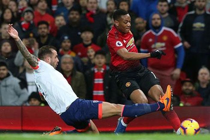 Mục tiêu top 4 đang ngay ở trước mắt thầy trò huấn luyện viên Ole Gunnar Solskjaer.