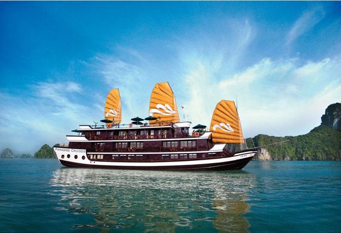 Du thuyền Paradise Luxury Hạ Long