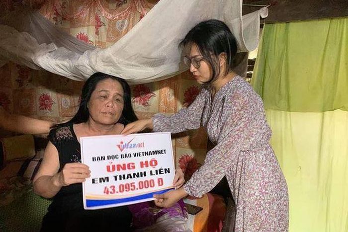 Báo VietNamNet trao hơn 43 triệu đồng cho bà Phương