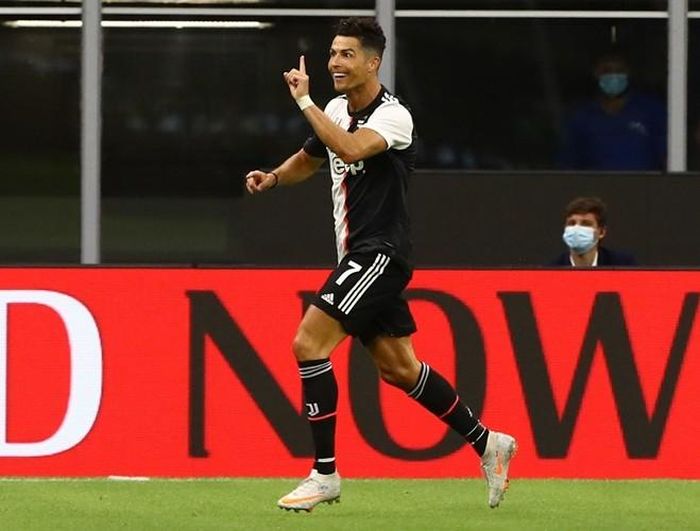  ... nhân đôi cách biệt cho Juve 