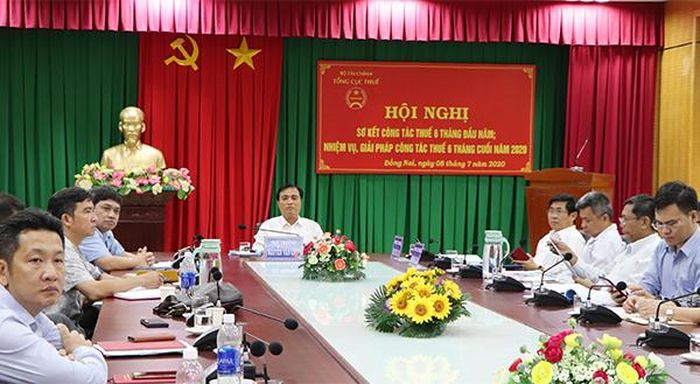 Lãnh đạo Cục và các Chi cục Thuế Đồng Nai tham dự hội nghị trực tuyến tại Đồng Nai