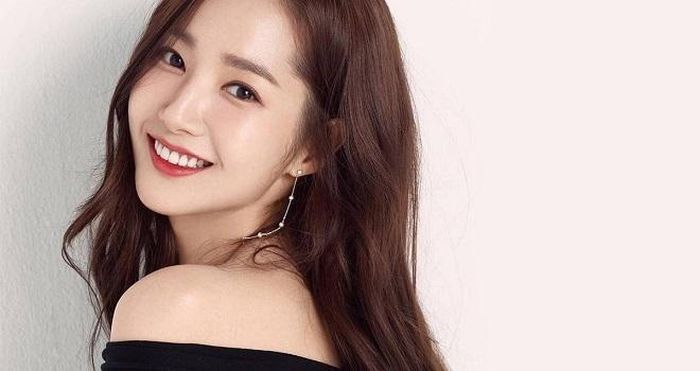 Ai mà tin được rằng đây là gương măt đã qua dao kéo?