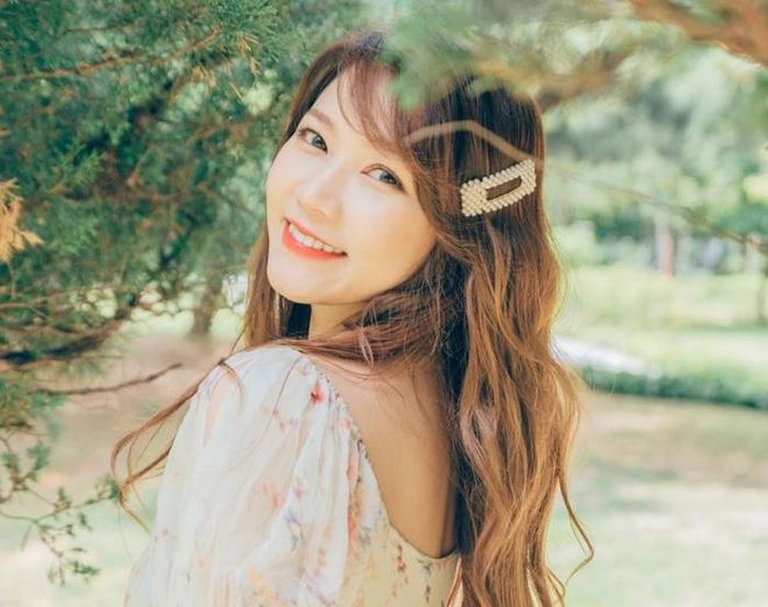 Lilian Kan là họa sĩ truyện tranh người Hong Kong, đồng thời là hot face được quan tâm trên MXH. Cô nàng sở hữu nhan sắc trong trẻo, được so sánh với nữ chính trong các tác phẩm webtoon đình đám.