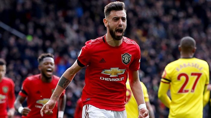  Theo điểm số từ trang thống kê Whoscored, Fernandes có mặt trong đội hình hay nhất của top 5 giải vô địch quốc gia hàng đầu châu Âu. Ở tuần vừa rồi, với 9,1 điểm, anh vượt qua Messi để trở thành người có điểm cao nhất. 