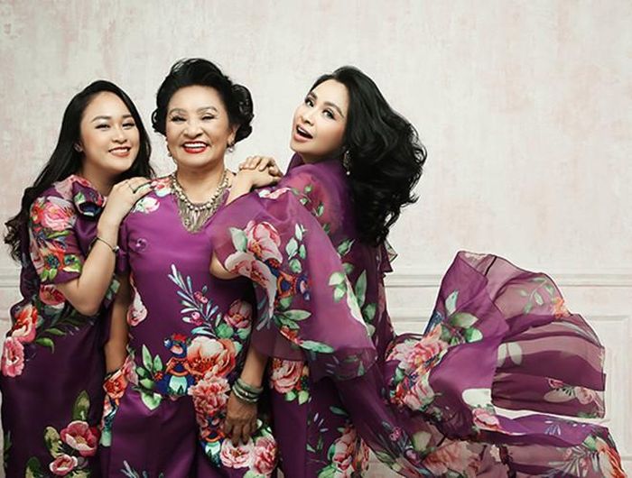  Mỗi nhân vật đều có nét cuốn hút riêng, tuy nhiên, cả ba đều sở hữu một điểm chung là nụ cười rạng rỡ hạnh phúc thu hút sự chú ý từ người đối diện 