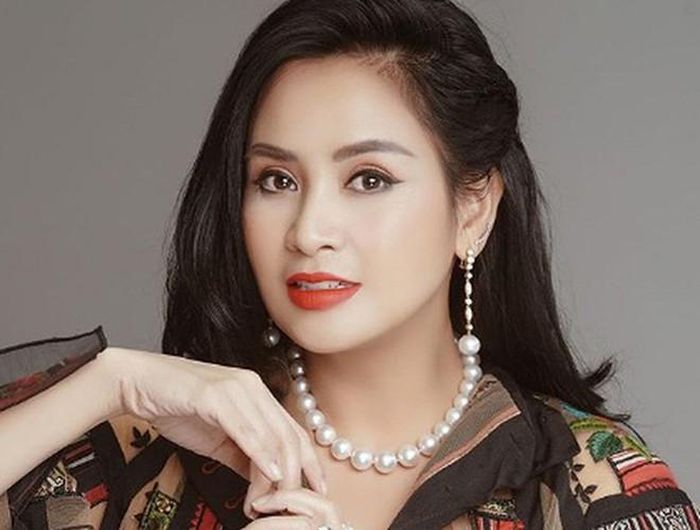  Nữ ca sĩ Thanh Lam nổi tiếng với các sáng tác của Thuận Yến, Dương Thụ, Thanh Tùng, Bảo Chấn, Lê Minh Sơn... 