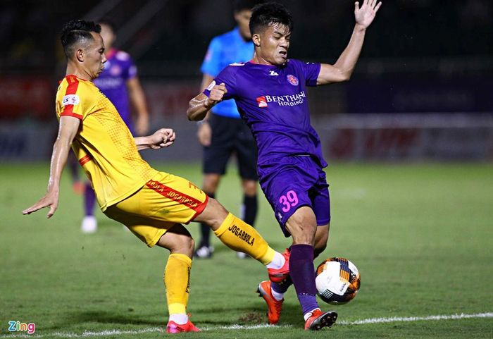 Huỳnh Tấn Tài có trận đấu hay khi ghi bàn nâng tỷ số lên 2-0 trong hiệp 1. Sau trận, cầu thủ sinh năm 1993 còn được HLV trưởng tiến cử cho HLV tuyển Việt Nam Park Hang-seo. Ba cầu thủ khác cũng được ông Vũ Tiến Thành giới đề cao là đội trưởng Nguyễn Quốc Long, tiền vệ Cao Văn Triền và thủ môn Phạm Văn Phong.