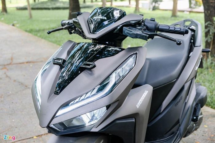  Việc những mẫu xe máy sở hữu biển số đẹp được rao giá hàng trăm triệu đồng không mới tại Việt Nam. Trước đây, Zing từng đưa tin về chiếc Vario biển số ngũ quý 3 được rao giá 500 triệu đồng hay chiếc Vario biển số ngũ quý 7 có giá 400 triệu đồng. 