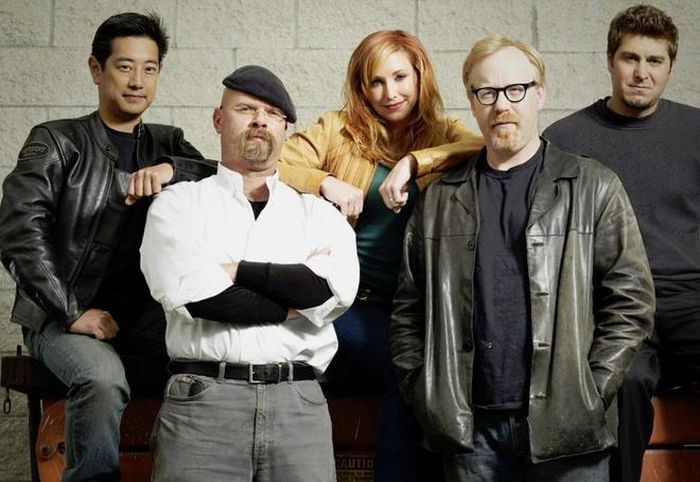  Các thành viên của chương trình MythBusters. Ảnh: Discovery. 
