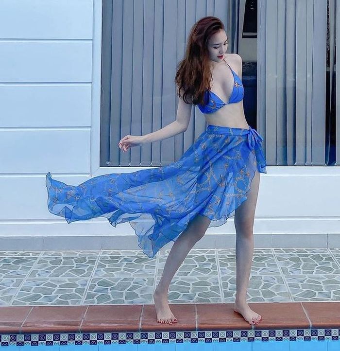  Chú tâm đến việc giữ dáng giúp Lan Ngọc tự tin khi mặc đồ bơi. 