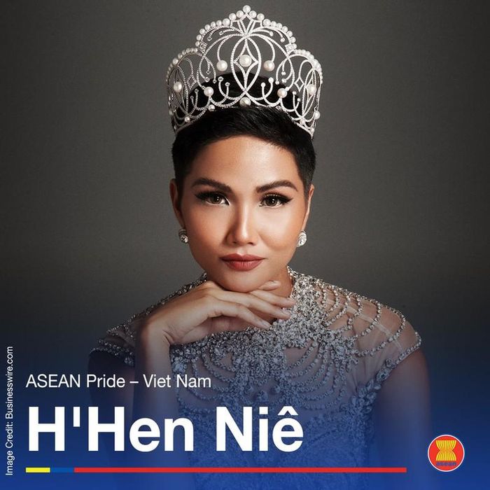  H'Hen Niê được vinh danh là "Niềm tự hào Đông Nam Á". (Ảnh: ASEAN).