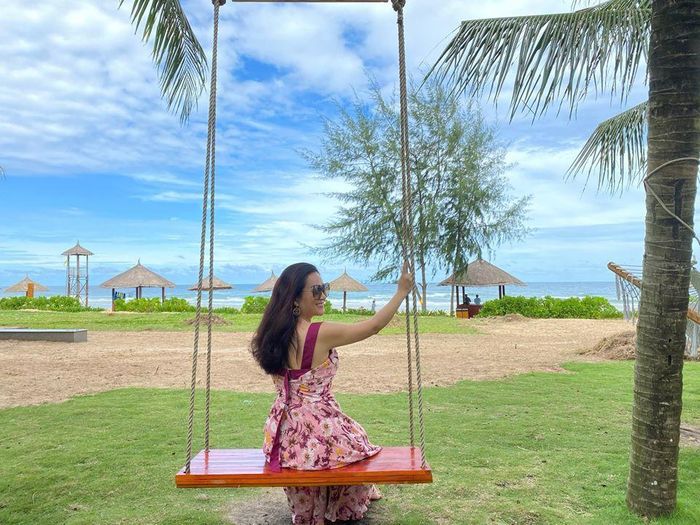 Anh Thơ được xem là một nữ đại gia quyền lực trong ngành du lịch - dịch vụ.