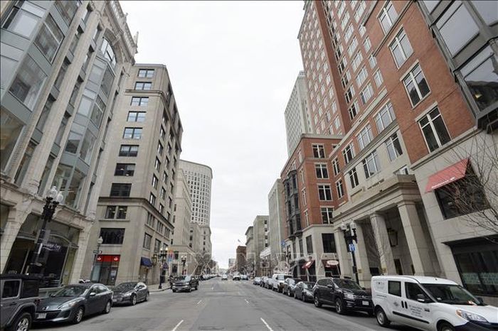 Cảnh vắng vẻ trên đường phố tại Boston, Massachusetts, Mỹ ngày 12/3/2020 trong bối cảnh dịch COVID-19 lan rộng. Ảnh: AFP/TTXVN