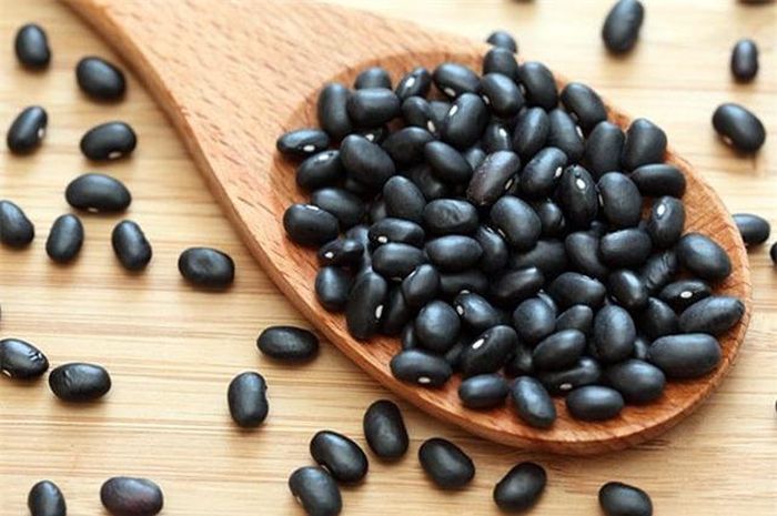 Đậu đen xanh lòng giúp thanh nhiệt, hoạt huyết, chữa chứng táo bón và rối loạn tiêu hóa hiệu quả - Ảnh minh họa: Internet