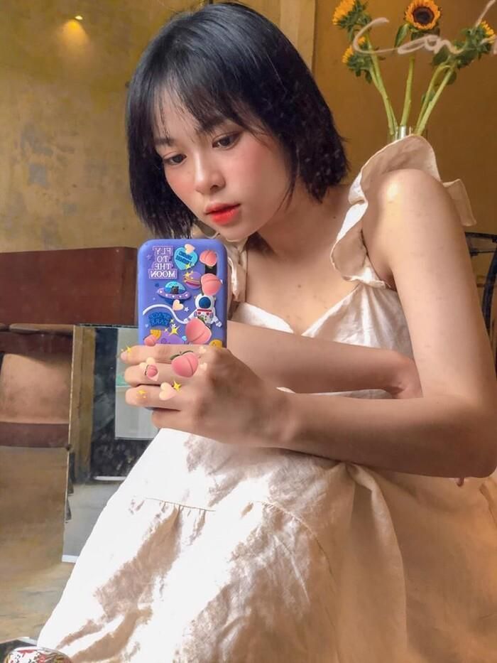 - Muốn thông báo thì phải lí do cụ thể và rõ ràng. Còn khi chưa biết rõ sự tình, lí do thì đăng thông báo để làm gì? Hóng phốt xong lên đây khoe với dư luận à? Nghĩ rằng công ty đã chuyên nghiệp nhưng có lẽ tôi kỳ vọng vào công ty nhiều quá