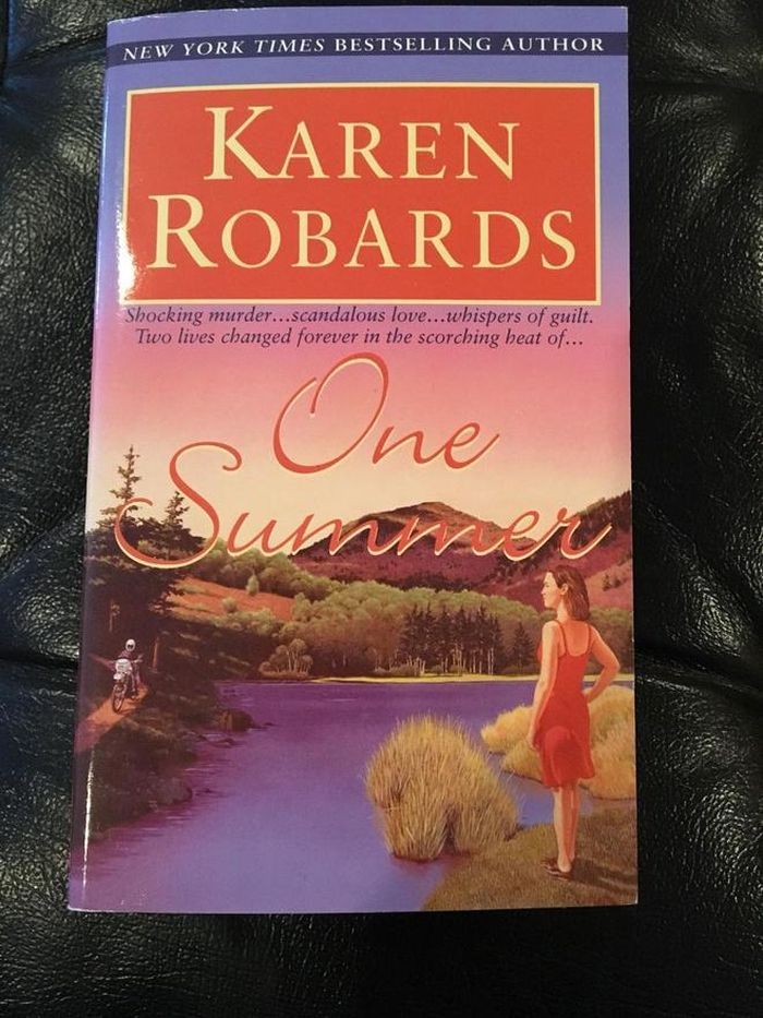  Sách Mùa hè định mệnh (One Summer). Ảnh: Amazon. 
