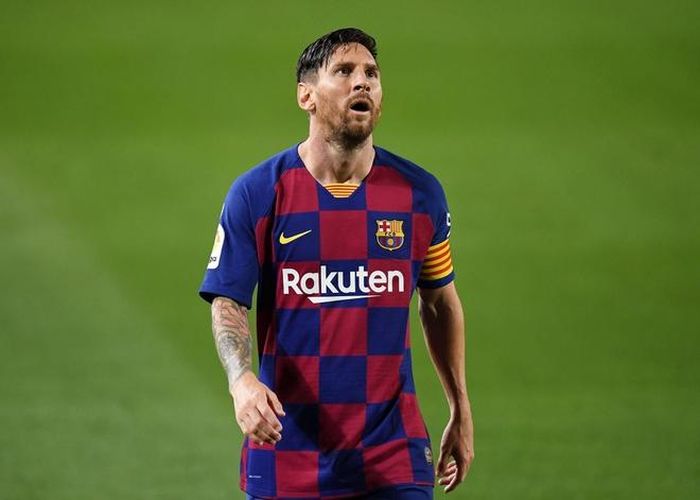 Messi khẳng định toàn đội Barca phải tự trách chính mình sau khi thất bại trong cuộc đua vô địch La Liga với Real Madrid.
