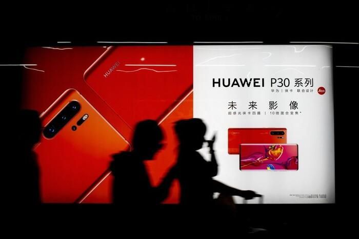 Mỹ cho rằng quy định chặt chẽ mới của nó sẽ chặn các lỗ hổng đang giúp Huawei lách luật và vẫn dùng công nghệ của Mỹ. Ảnh: WSJ