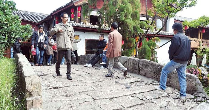 Đại Thạch Kiều (Lệ Giang), bến tắm ngựa của đoàn mã bang trên con đường Trà Mã Cổ Đạo.