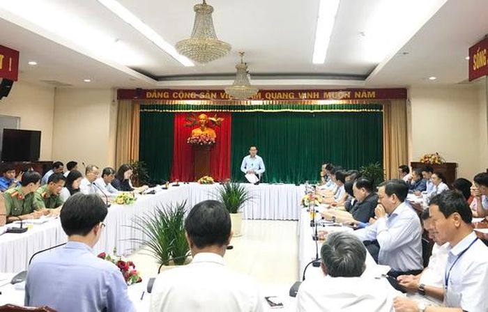 Phó chủ tịch UBND tỉnh Võ Văn Chánh phát biểu tại buổi làm việc
