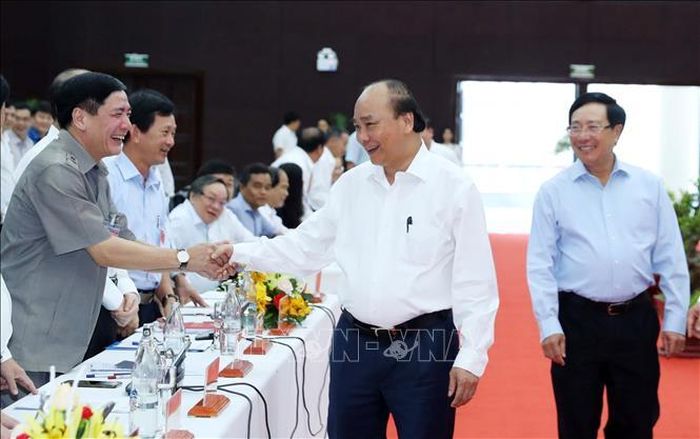 Thủ tướng Nguyễn Xuân Phúc với các đại biểu dự hội nghị. Ảnh: Thống Nhất/TTXVN