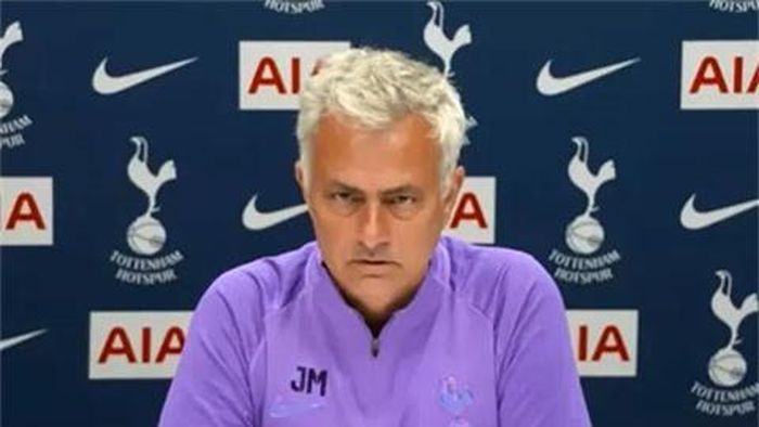 HLV Jose Mourinho.
