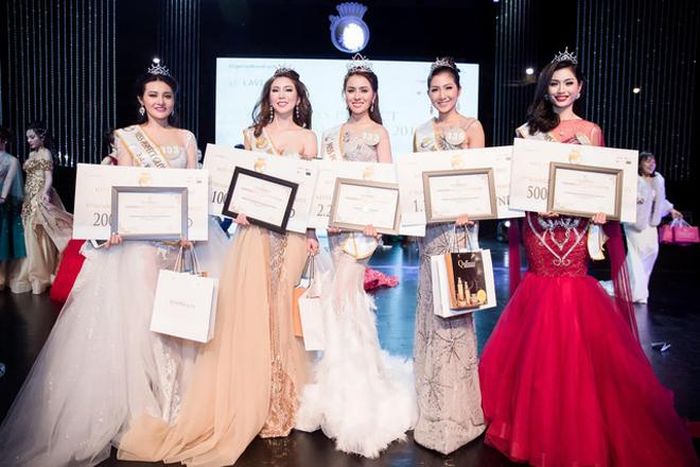 Các người đẹp trong cuộc thi Hoa hậu Sắc đẹp Việt toàn cầu 2017.