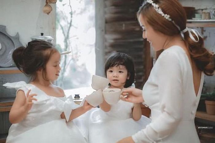 Bảo Ngọc nhận nuôi hai con nhỏ sau ly hôn.
