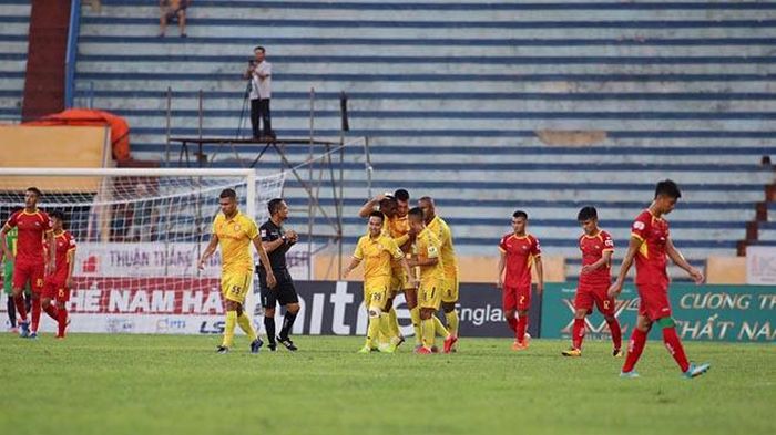Sẽ là bình thường nếu SLNA kết thúc lượt đi với vị trí ngoài TOP 8 CLB hàng đầu. Ảnh: VPF