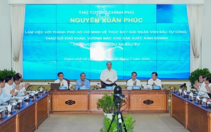 Thủ tướng Nguyễn Xuân Phúc làm việc với lãnh đạo TP.HCM