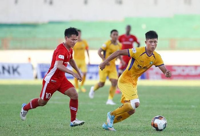 BHL SLNA cần có liệu pháp tinh thần cho cầu thủ thoát sớm khỏi vòng xoáy khi đá giai đoạn 2. Ảnh VPF.