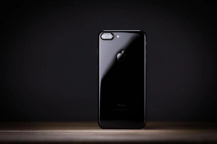 MauriQHD cũng từng cho biết, Apple đang phát triển một phiên bản iPhone SE Plus 2020, với thiết kế tương tự iPhone 8 Plus. (Ảnh: ゴリミー)