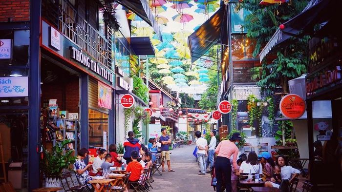Một góc con đường sách Buôn Mê Thuột